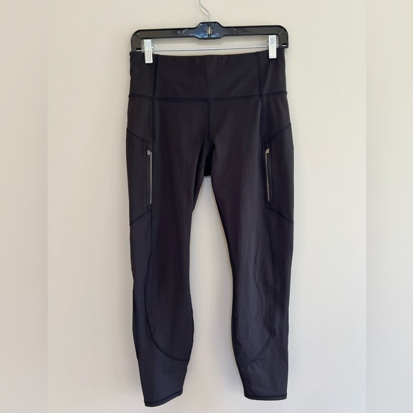 Athleta Rainier 7/8 Tights Leggings in Black, size M - Picture 3 of 9